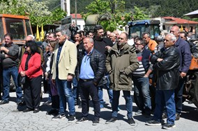 Στις κινητοποιήσεις των δενδροκαλλιεργητών της Αγιάς ο υποψήφιος βουλευτής του ΣΥΡΙΖΑ ΠΣ Παν. Νταής